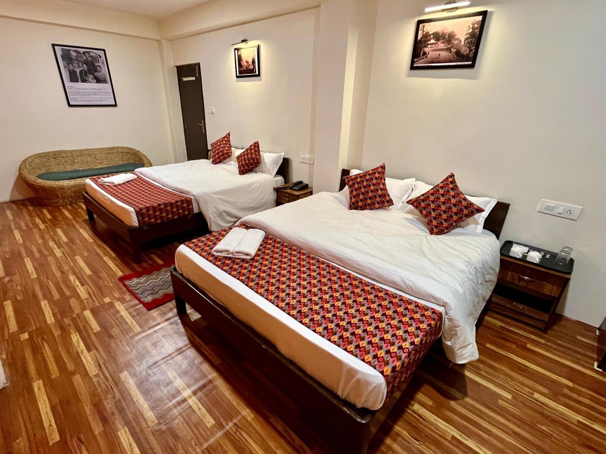 Gorkha Heritage Home Дарджилинг Экстерьер фото